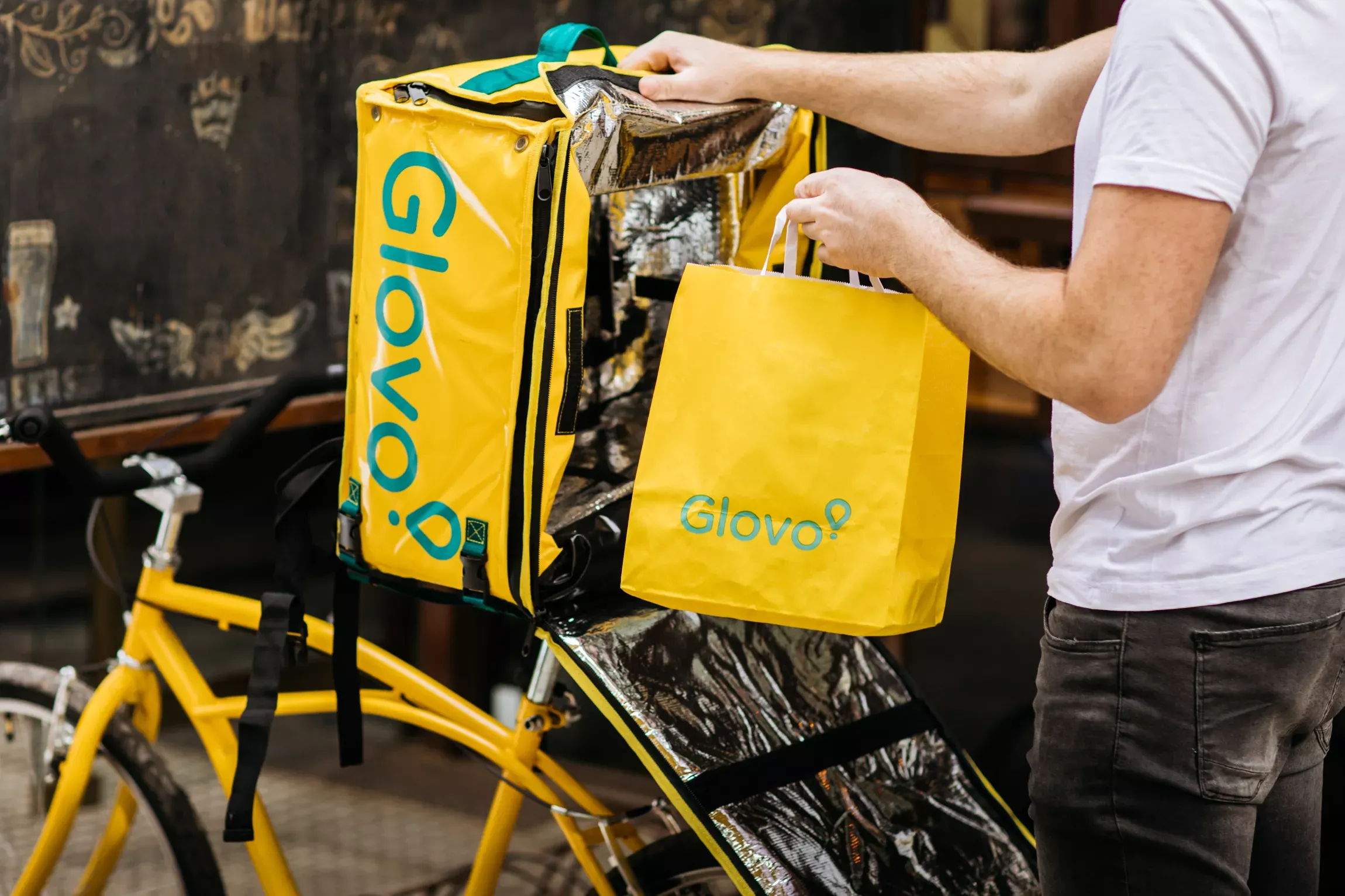The Closure of Glovo's Dark Stores in Morocco: A Regulatory Void Exposed