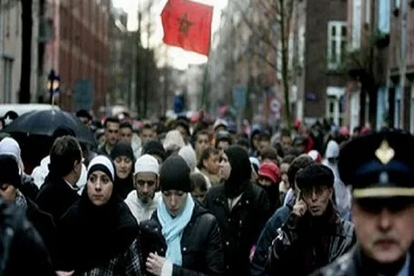 Madrid and Murcia Governments Yield to Far-Right Pressure, Cancel Arabic and Moroccan Culture Classes