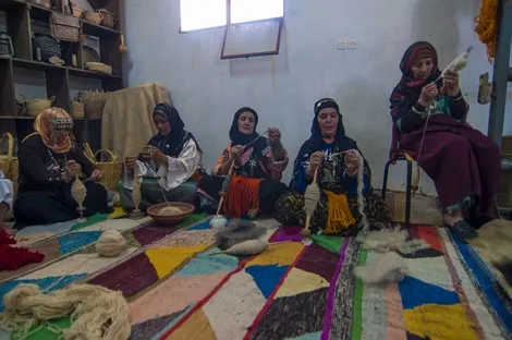 Empowering Women Through Traditional Moroccan Weaving: The Story of Hafida Qoubai