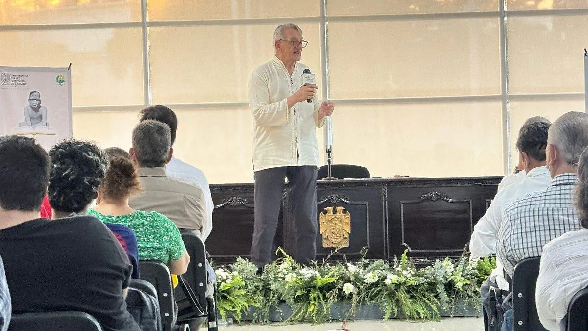 Alberto Ruy Sánchez Shares Transformative Lessons from Morocco at FIL UJAT