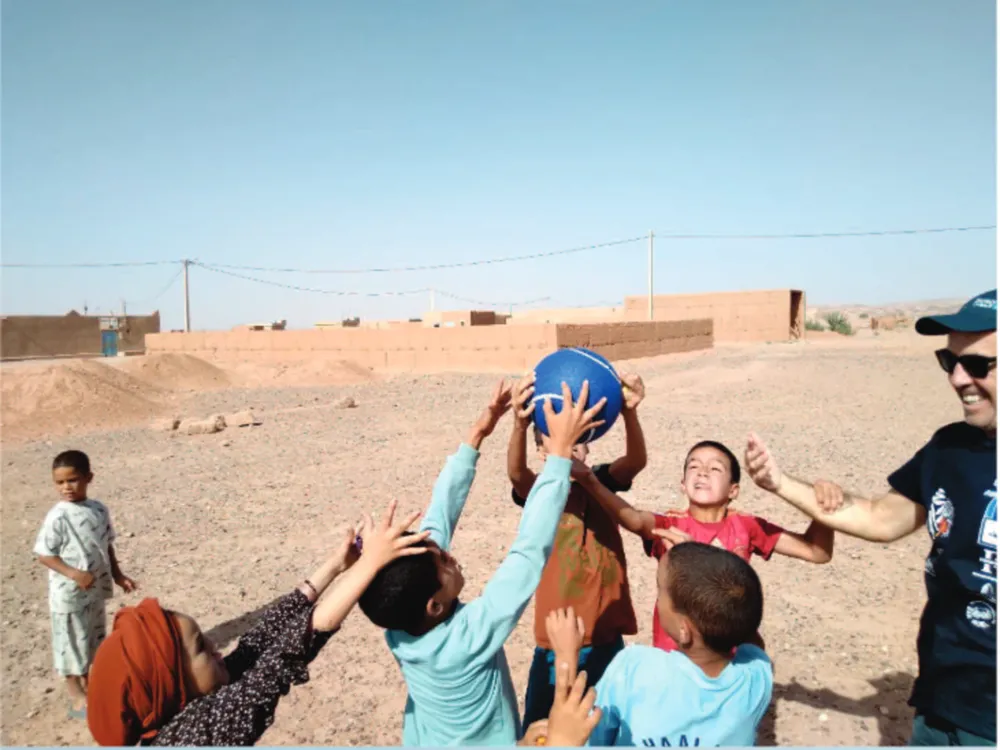 Lápices Moteros: A Journey of Solidarity and Adventure