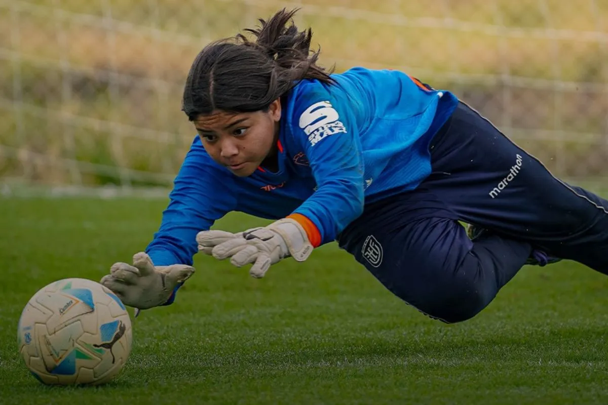 Ecuador's U-17 Women's National Team Prepares for Chile Matches Ahead of World Cup Qualifiers