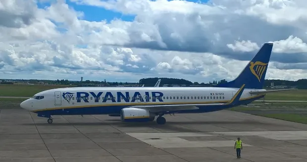 Passengers Left Behind as Ryanair Flight Departs from Tours Airport