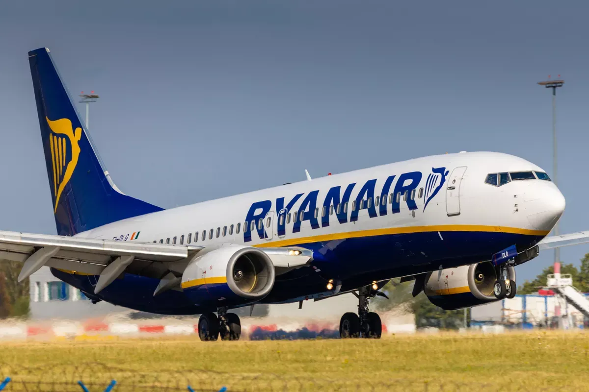 Ryanair Flight Leaves 24 Passengers Behind on the Tarmac in Tours: What Happened?