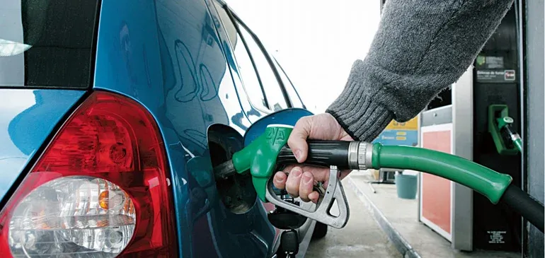 Fuel Price Surge Causes Chaos in Moroccan Gas Stations, NGOs Urge Government Action