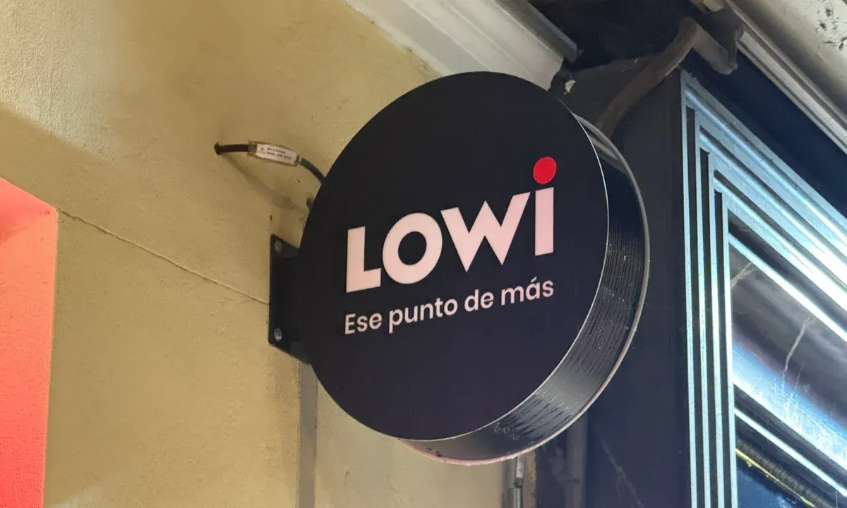 Lowi Launches Affordable Roaming Packages for Popular Travel Destinations