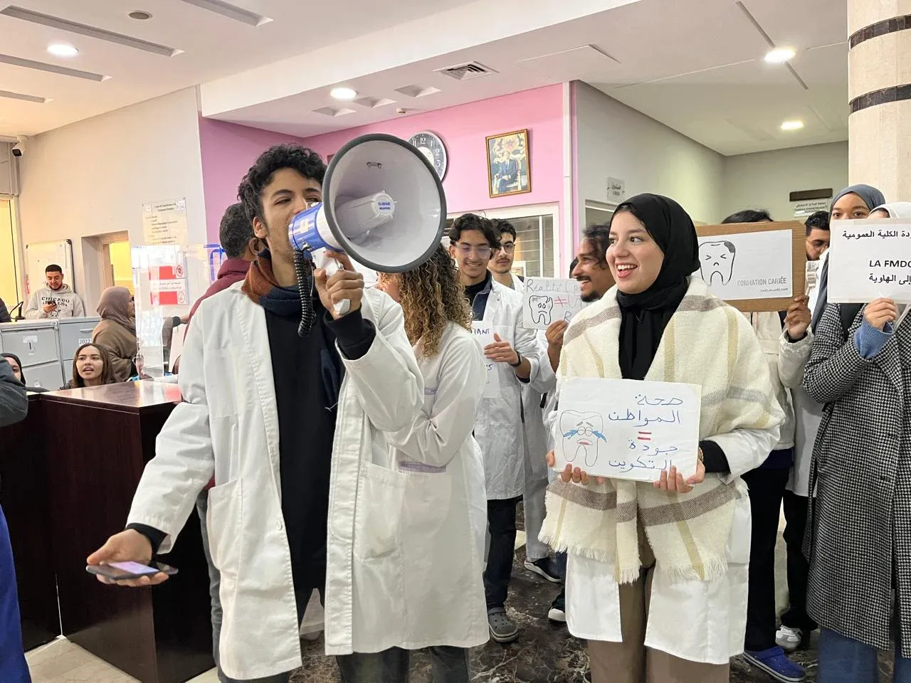 Dental Students in Casablanca Demand Better Training Conditions