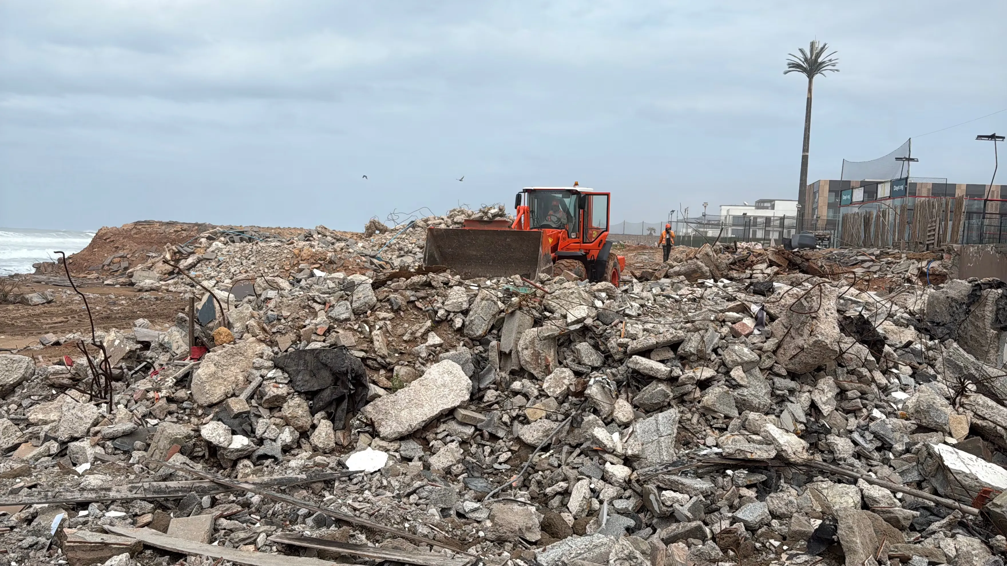 Partial Demolition of 'Paradise' Tourist Complex in Casablanca Due to Urban Irregularities