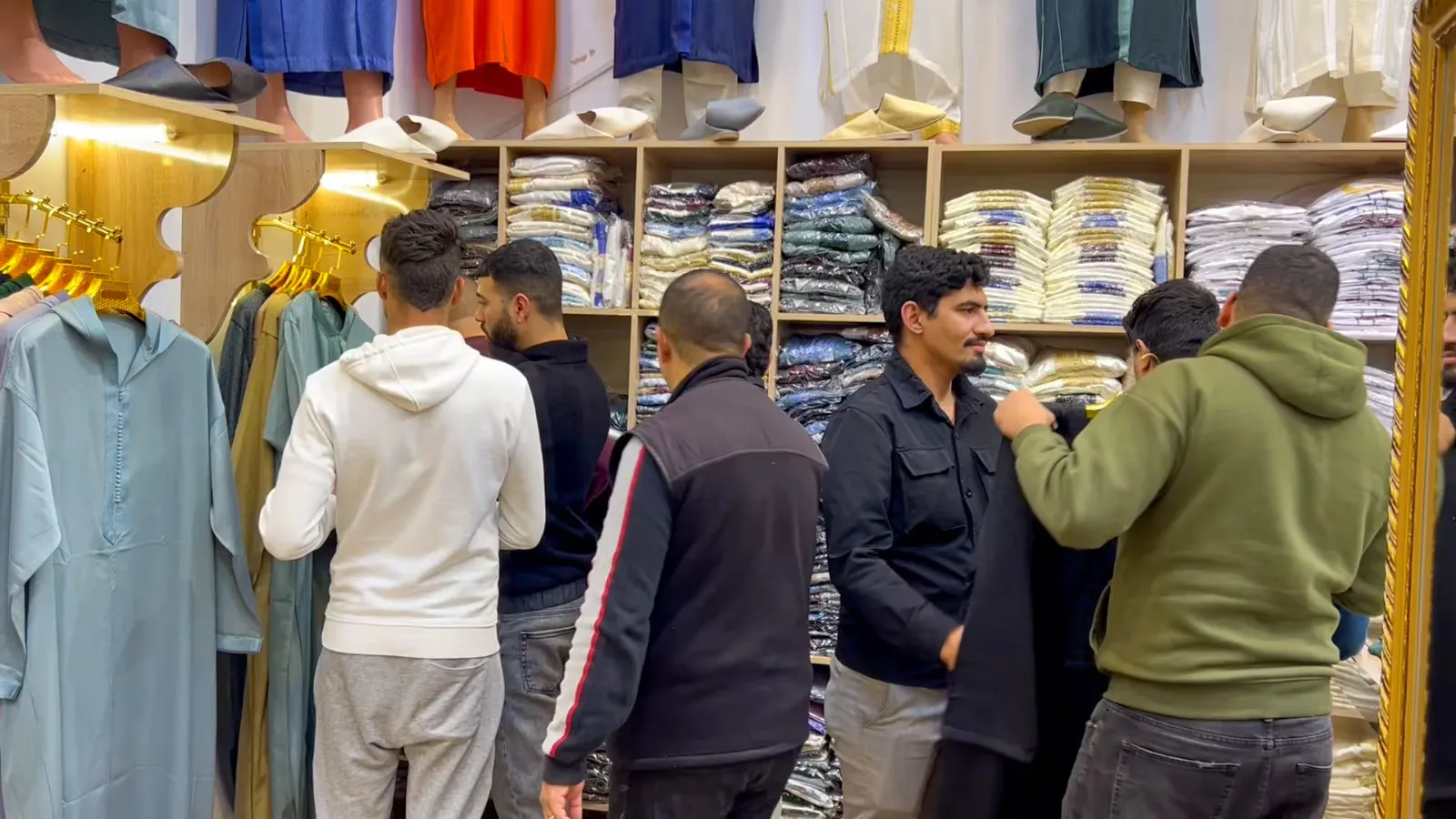 Fes Youth Embrace Traditional Attire for Eid al-Fitr Celebration