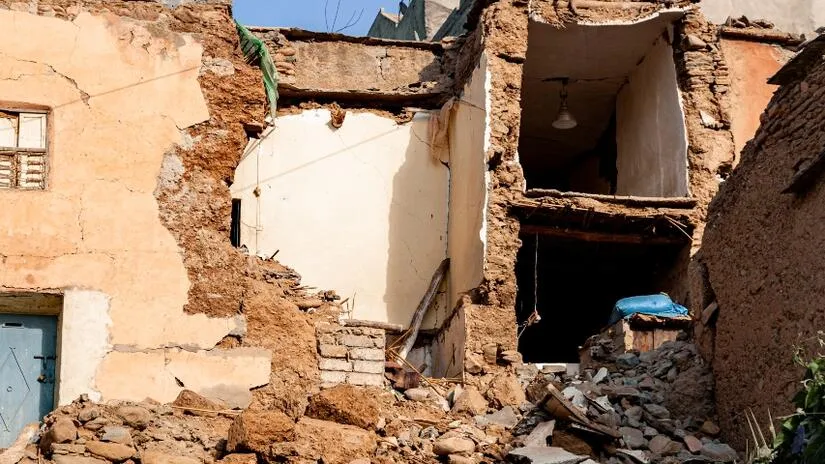 Partial Collapse of Historic Home in Marrakech Causes Panic and Traffic Disruption