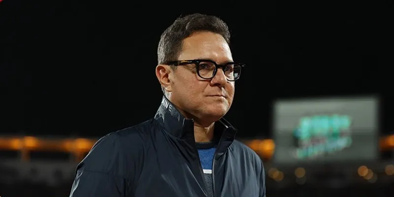 Wydad Casablanca Parts Ways with Coach Amine Benhachem