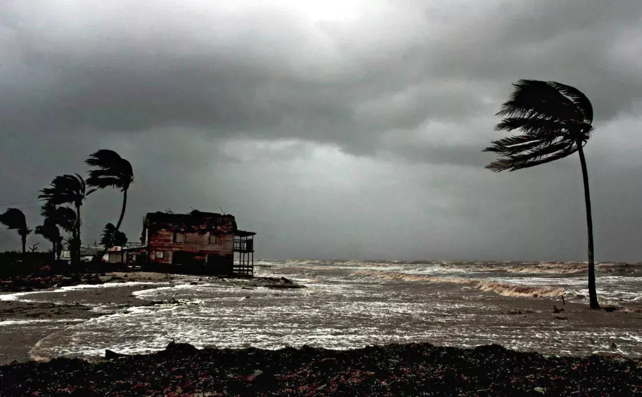 Severe Wind Gusts with Dust Storms Expected Across Multiple Provinces
