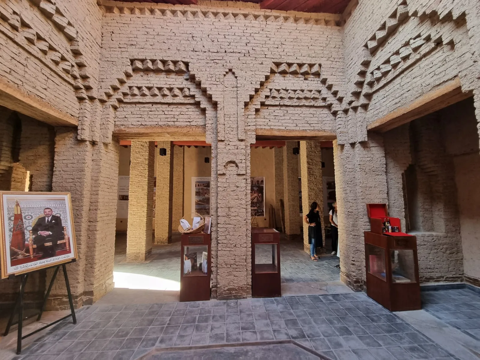 The Future of Earth Construction in Morocco: Balancing Heritage and Modern Standards
