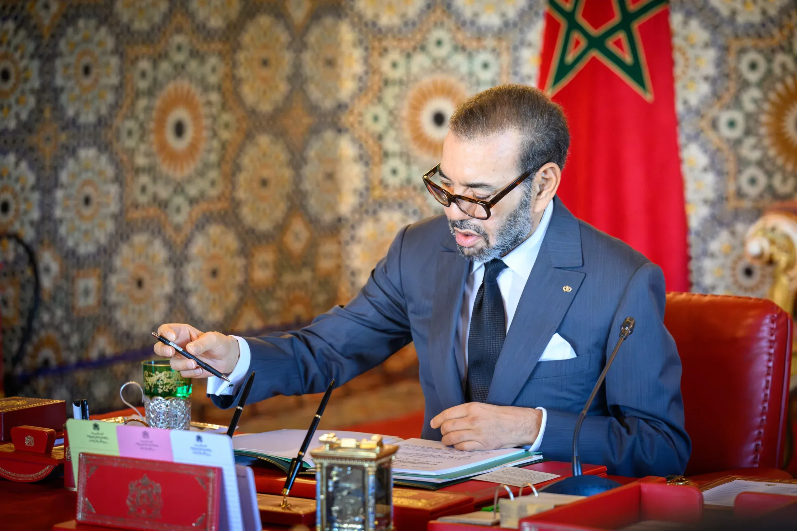 King Chairs Ministerial Council in Rabat, Approves Territorial Development Programs