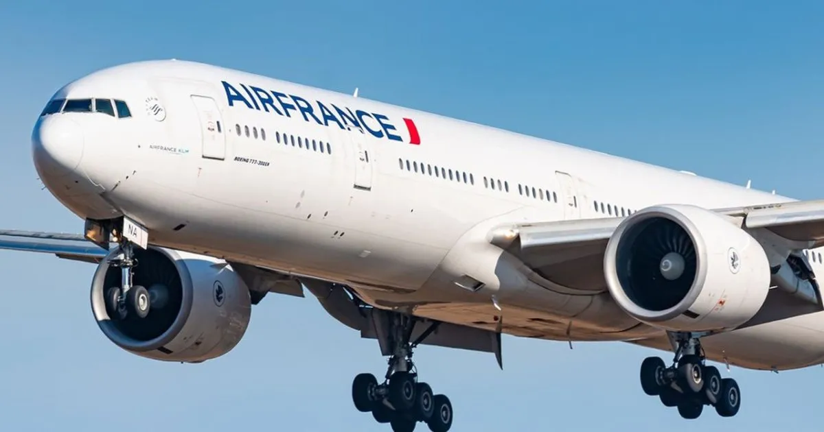 Emergency Turnaround: Air France Flight from Paris to Rabat Diverts Due to Suspicious Odor