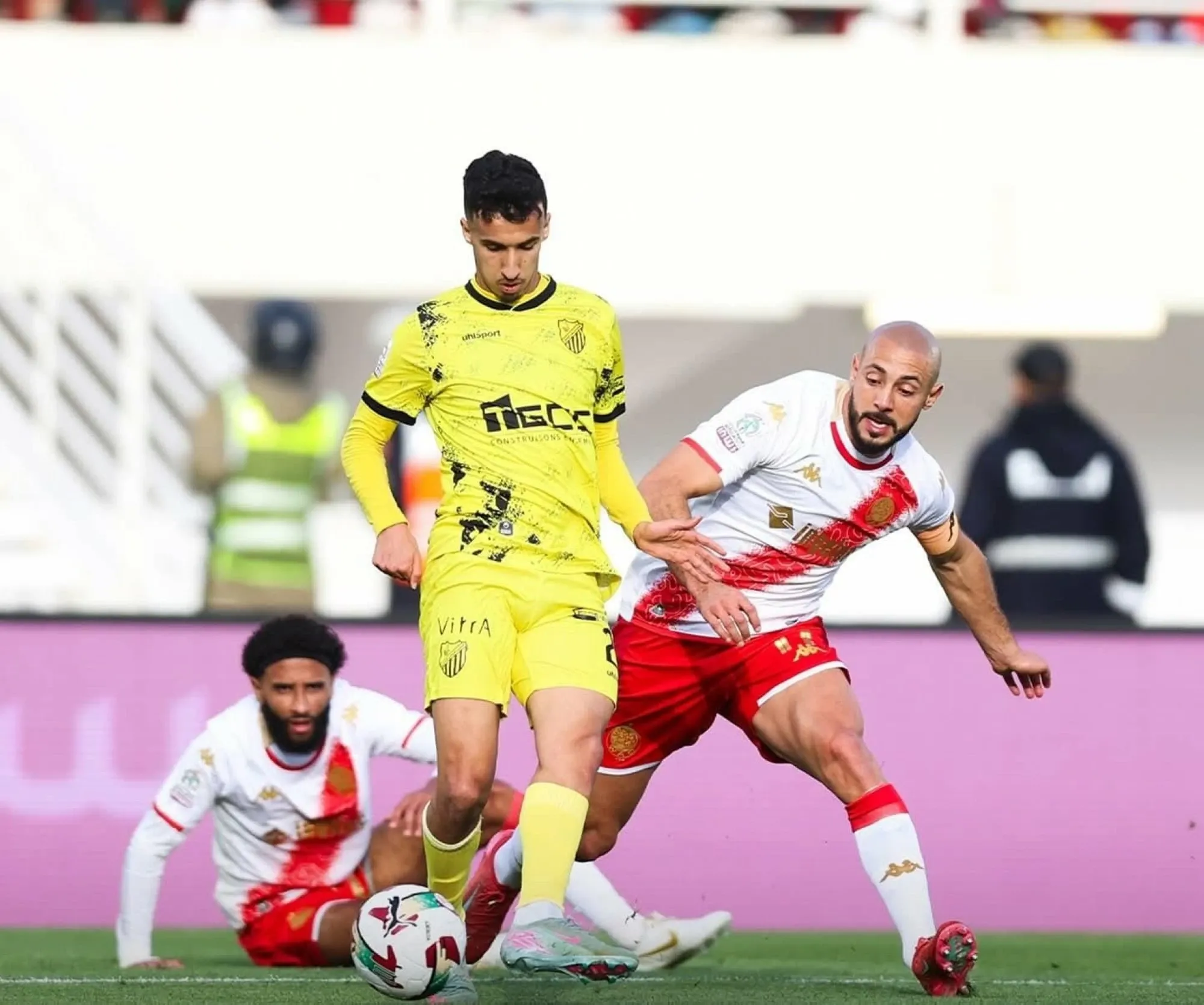 Fes Club Dominates Wydad, Seizing the Championship Lead