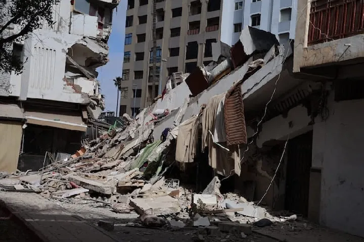 Building Collapse in Fes Leads to Investigation of 17 Officials