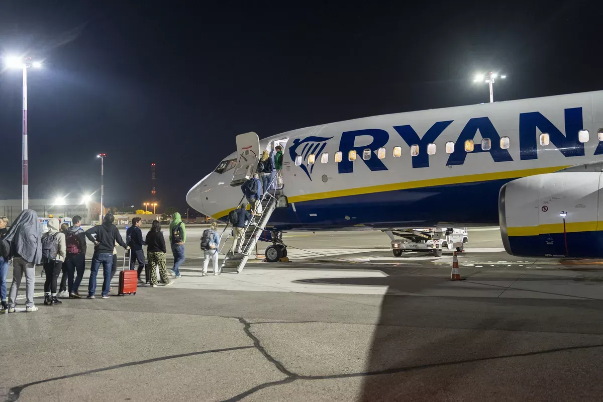 Chaos at Marseille Airport: Ryanair Flight Leaves 83 Passengers Behind