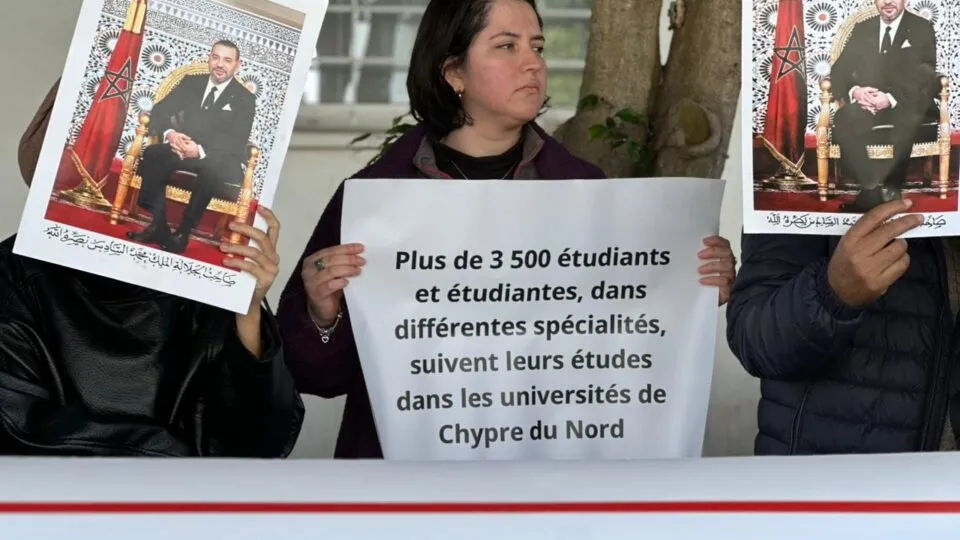 Moroccan Graduates Protest Degree Recognition Halt Amidst Political Tensions