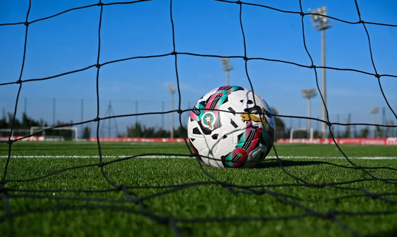 A Thrilling Conclusion to the First Half of the Championship: A Fiery Race at the Top and Turbulent Times at the Bottom