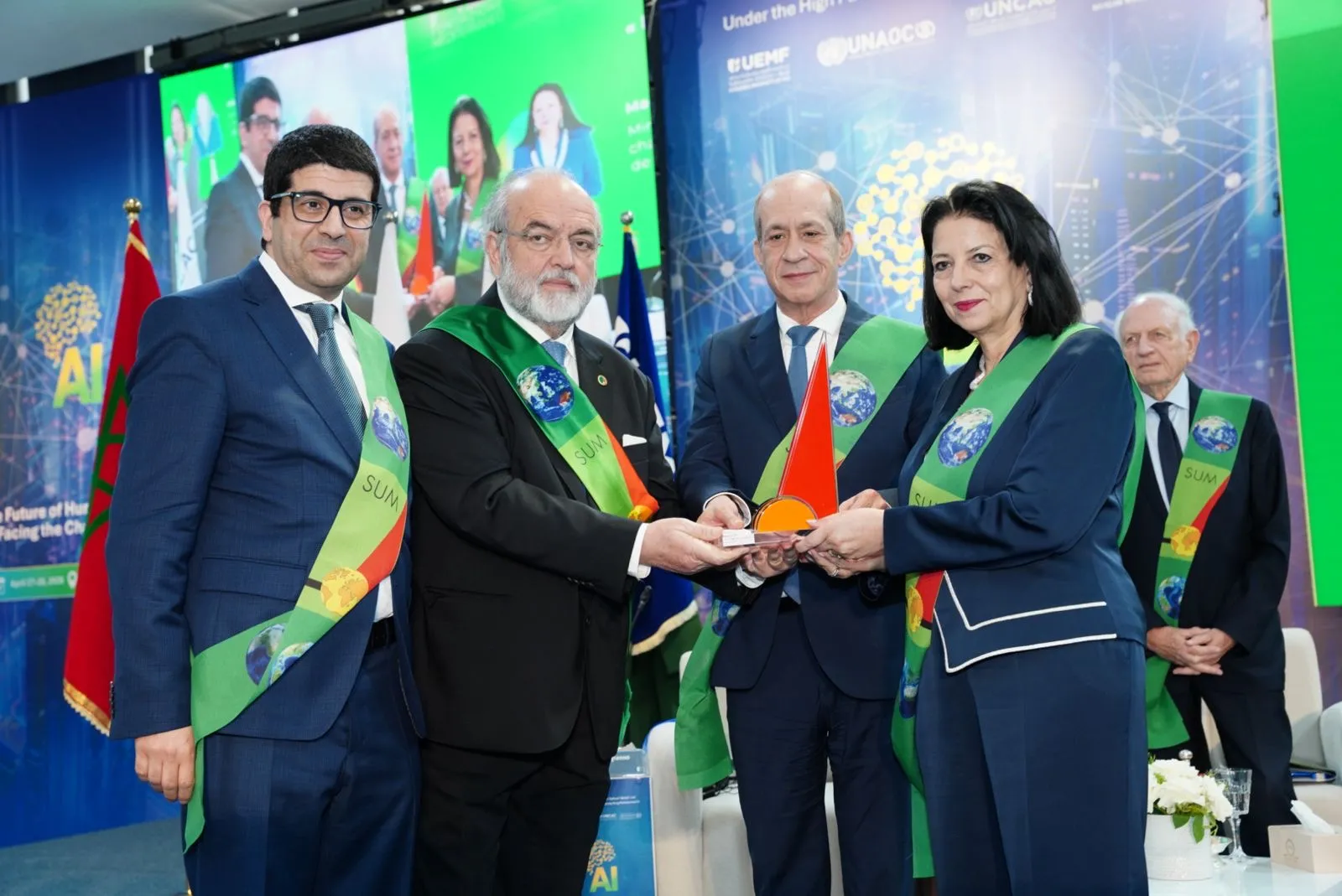 Minister Aml Falah Sghroushni Honored with Mediterranean Award for Contributions to Digital Transformation and Artificial Intelligence