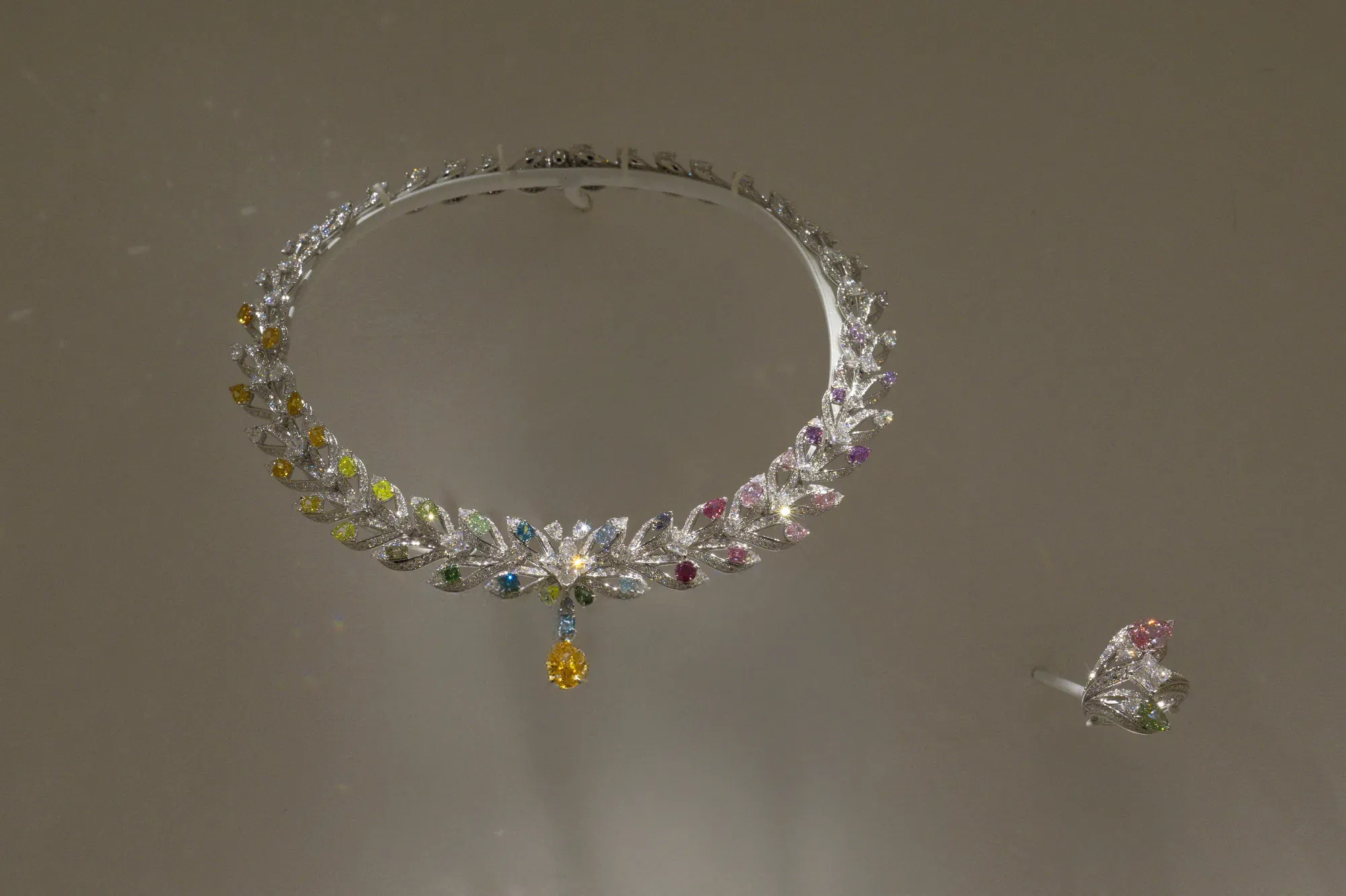 Unveiling Louis Vuitton's Mythica Collection: A Journey Through High Jewelry