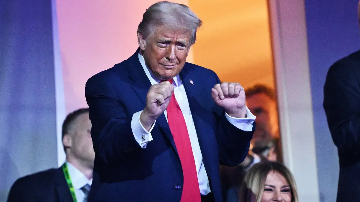 Political Turmoil in the U.S.: Criticism of Trump's Military Decisions and Declining Approval Ratings