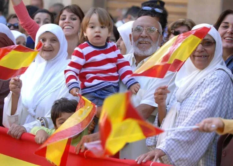 Moroccan Nationals Lead Record Surge in Spanish Citizenship Grants in 2025