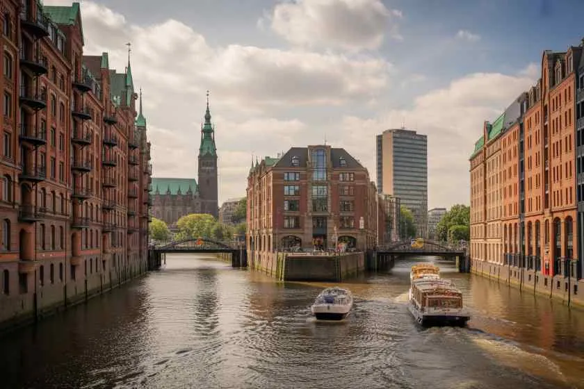 EasyJet Expands Winter Routes: Connecting Bordeaux and Hamburg to Popular Destinations