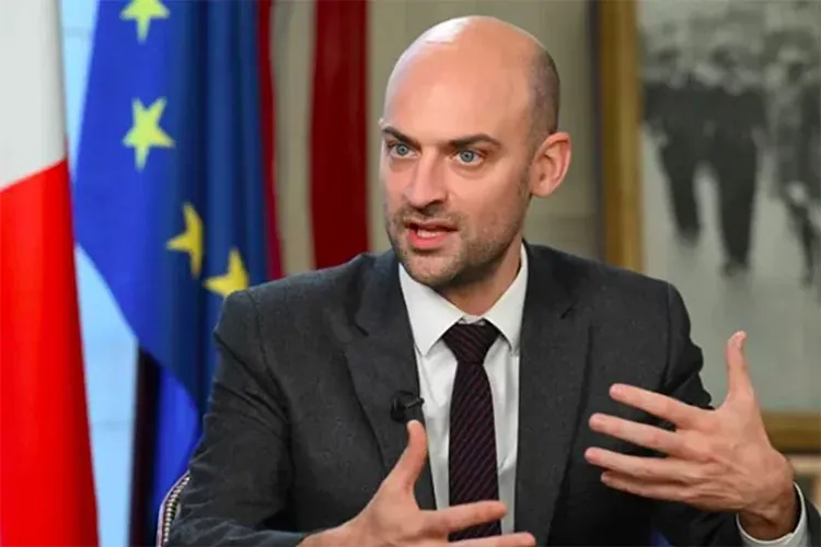 Navigating Tensions: The French Foreign Minister's Call for Calm with Algeria