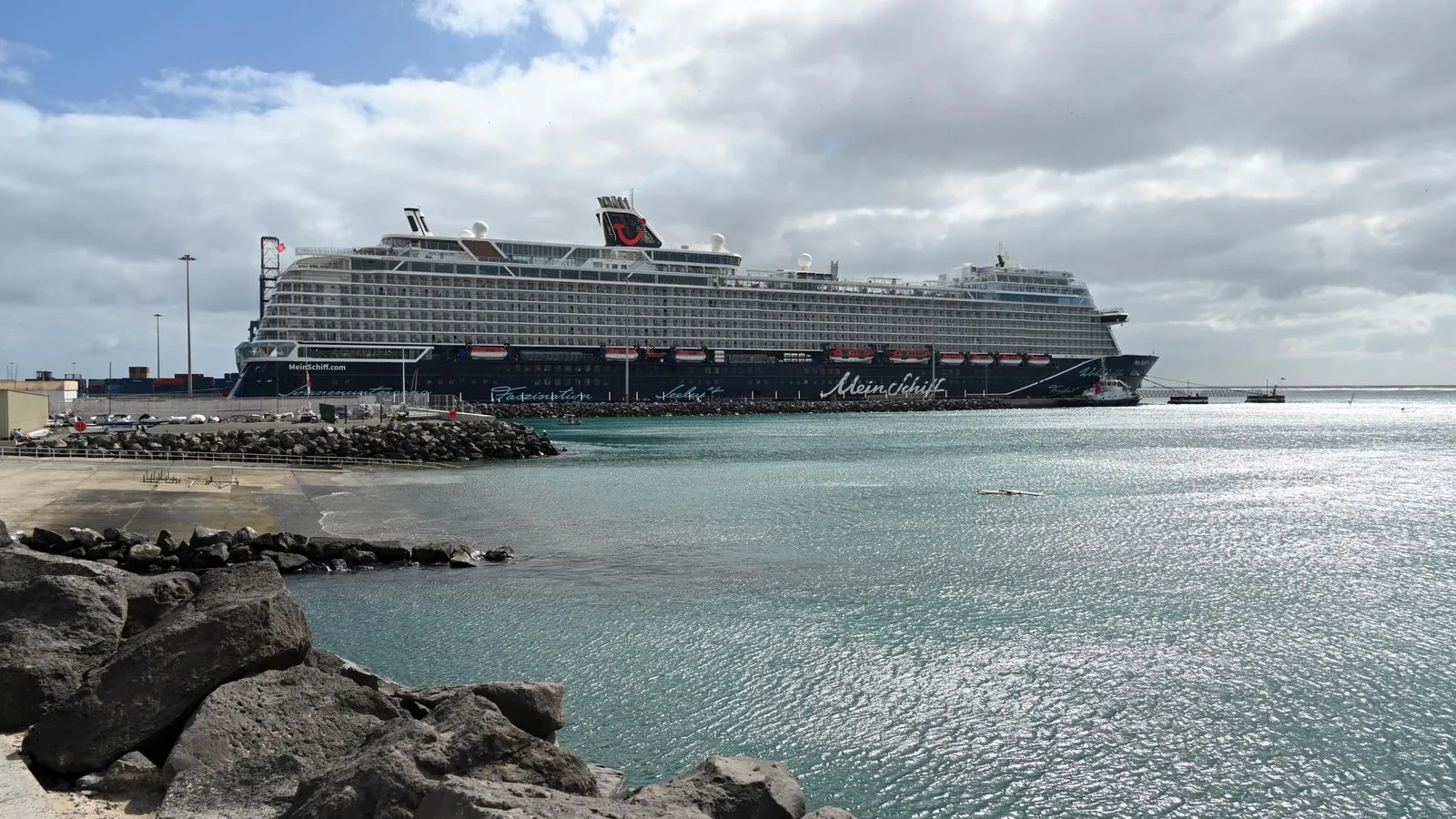 Explore the Enchanting Canary Islands: Your Guide to Unforgettable Cruises