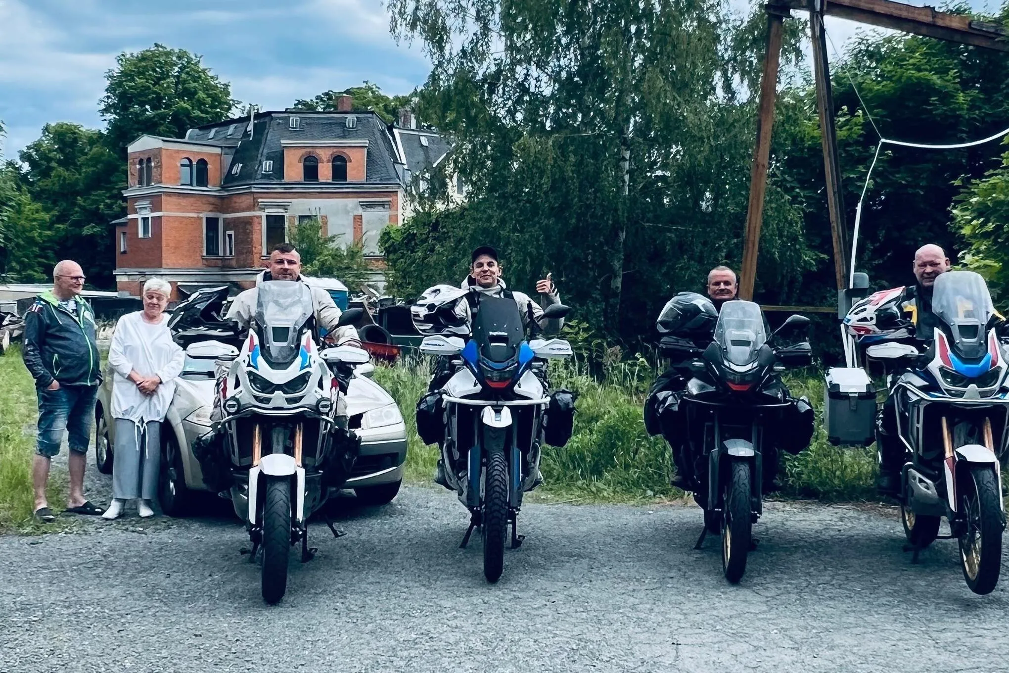 Four Bikers from Oelsnitz Return Home After Thrilling Adventure in North Africa