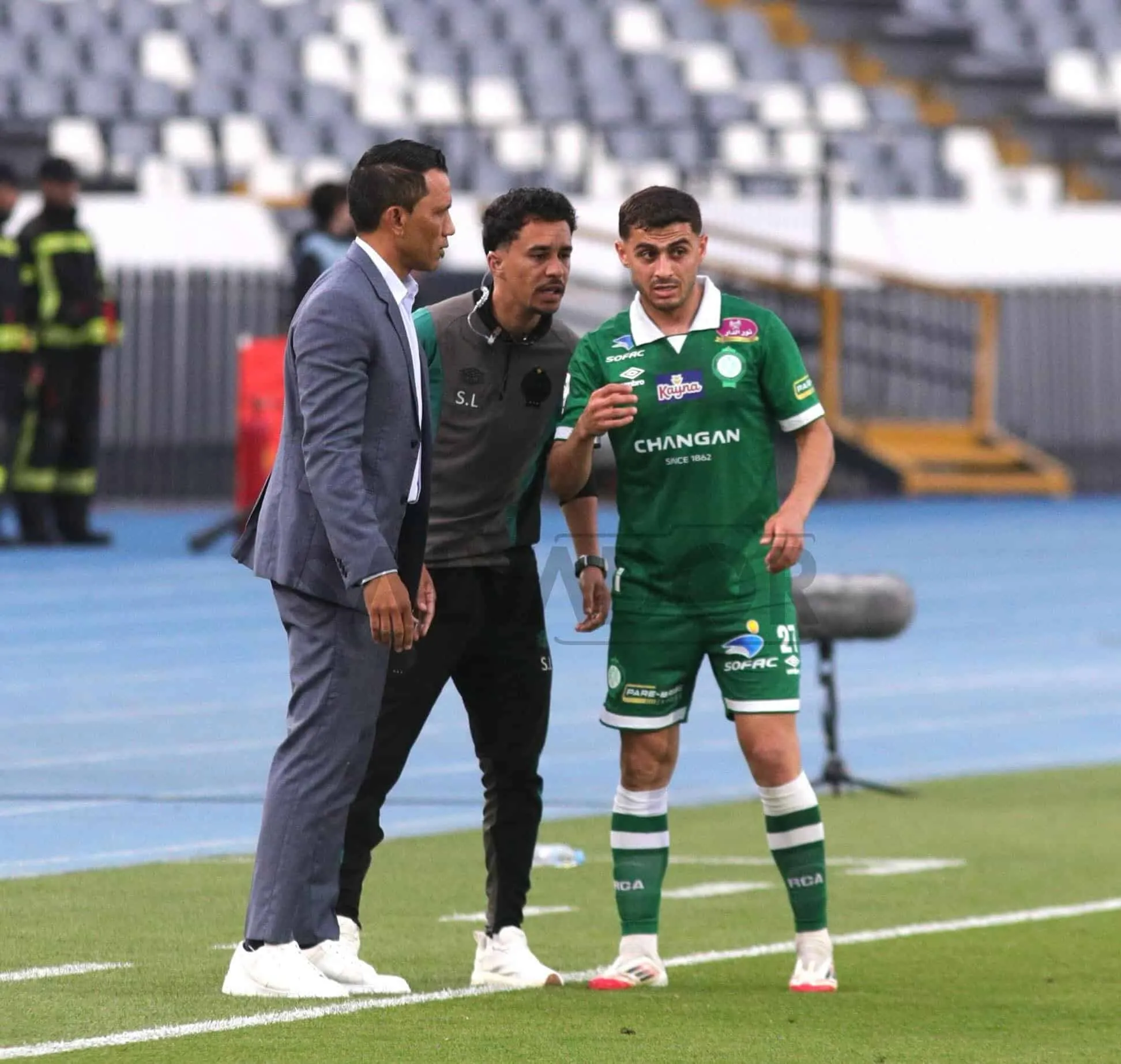 Raja Casablanca Reaffirms Support for Fadlu Davids Amidst Rising Pressure