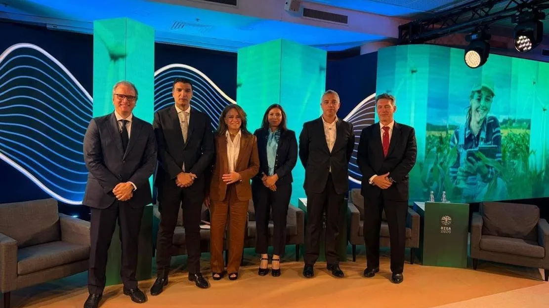 Strengthening Industrial Ties: Egypt's Minister Engages in Key Meetings During EBRD Forum
