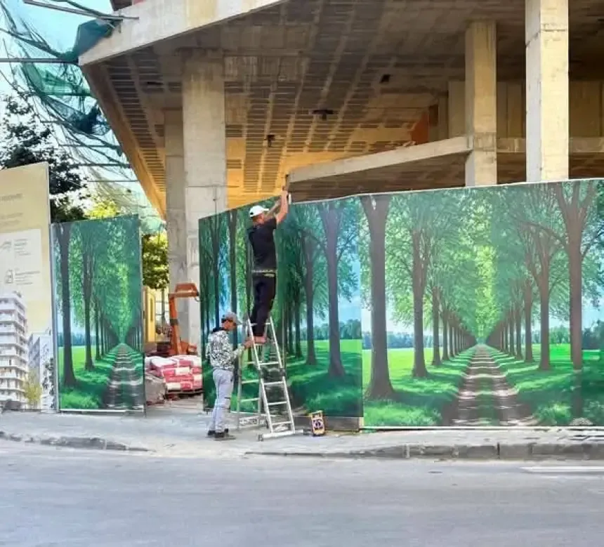 Transforming Concrete into Green Imagery: The Royal Visit to Tangier