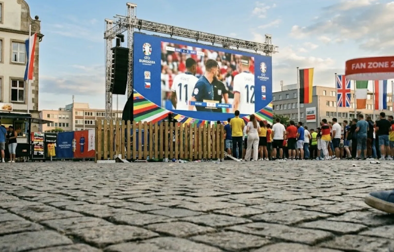 Where to Watch the France vs Morocco Match on Big Screens in Yvelines