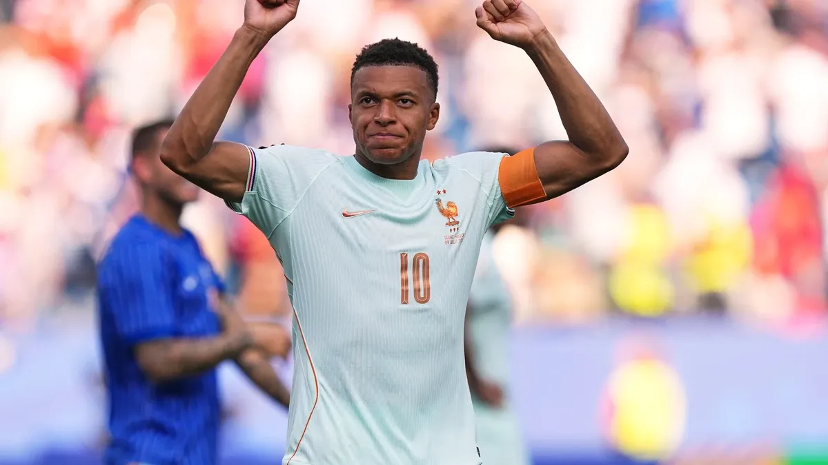 France Triumphs Over Morocco 2-0 in World Cup Quarterfinals