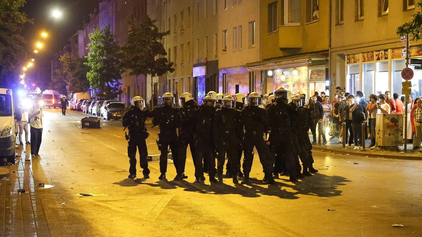 French and Moroccan Fans React Calmly to World Cup Quarter-Final Showdown