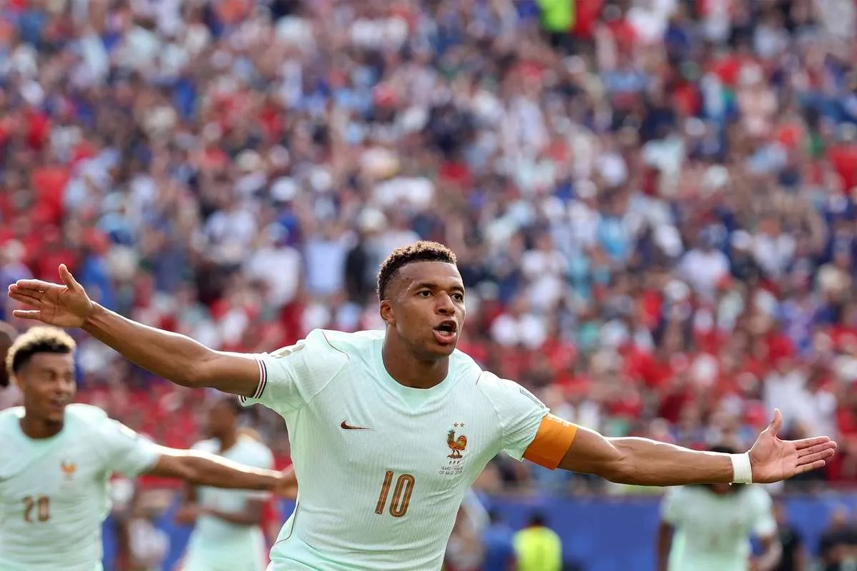 France Overcomes Morocco in World Cup Clash with Second Half Surge