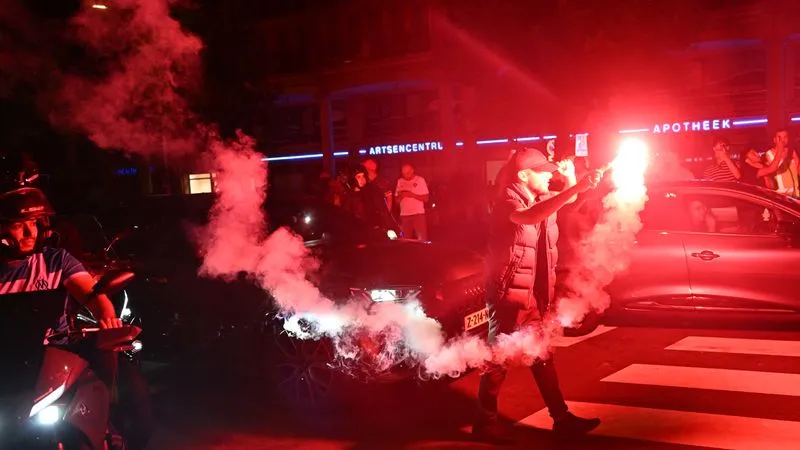 Misleading Image: 2022 Incident Misattributed to Football Fans