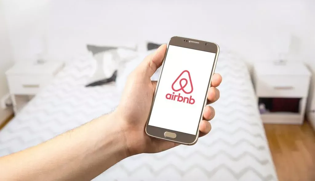 Airbnb Dynamics: Marrakech Faces Decline While Rabat Soars