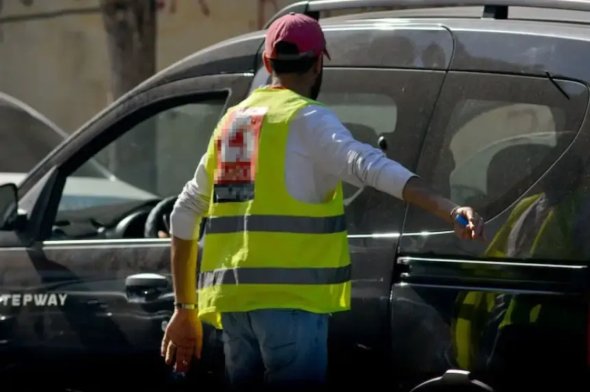 Marrakech Police Crack Down on Illegal Parking Attendants
