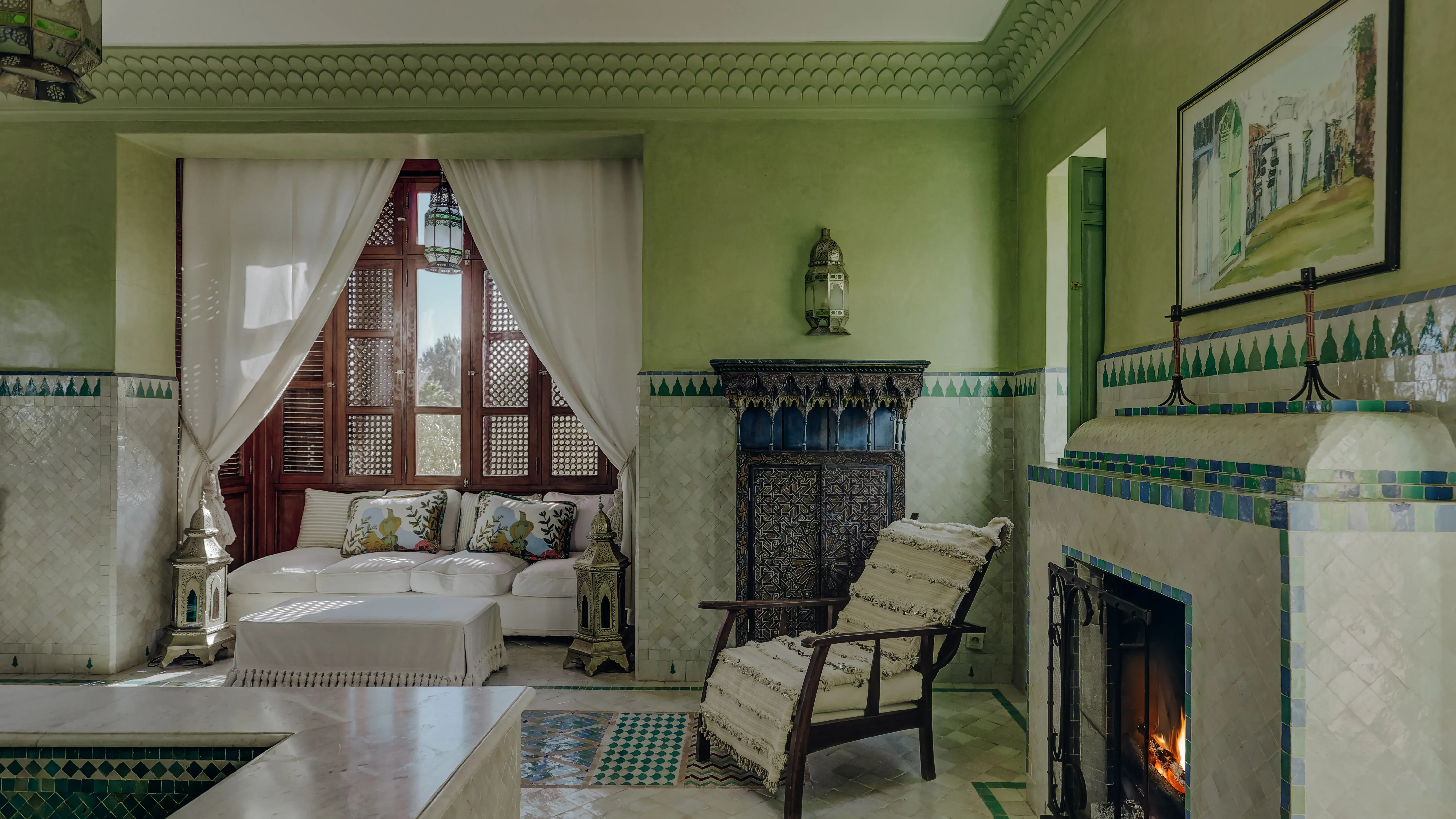 Rediscovering Tadelakt: The Timeless Moroccan Plaster Technique Making Waves in Modern Design