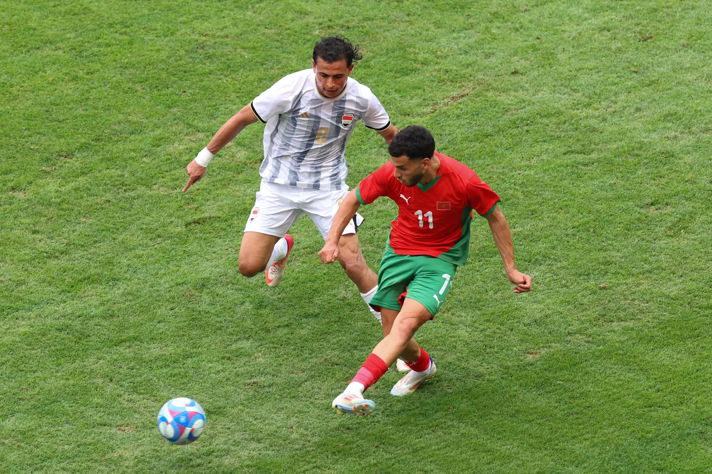 Everton's Pursuit of Moroccan Full-Back Zakaria El Ouahdi: A Strategic Gamble or Misstep?