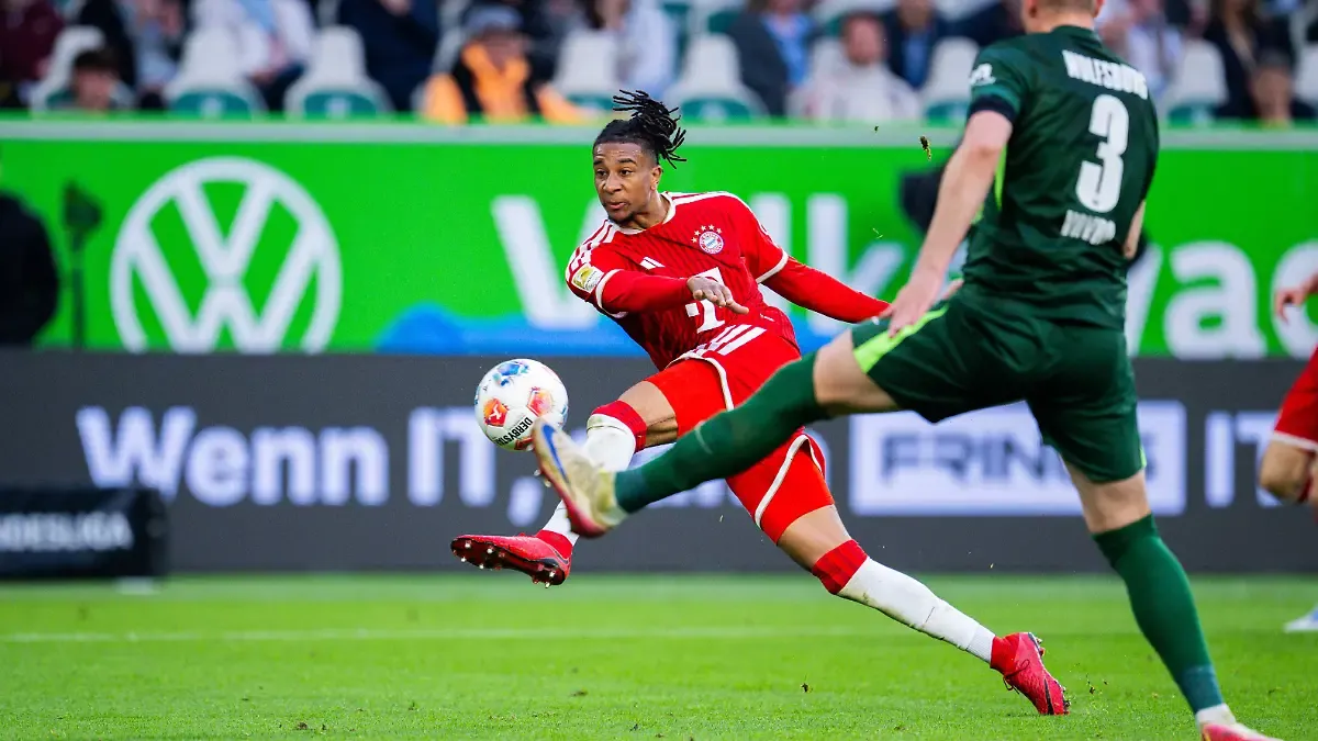 Bayern Munich's Dreesen Dismisses Olise Transfer Rumors