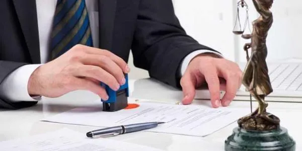 Judicial Actions in Fes: Notary Arrested Over Real Estate Fraud Allegations
