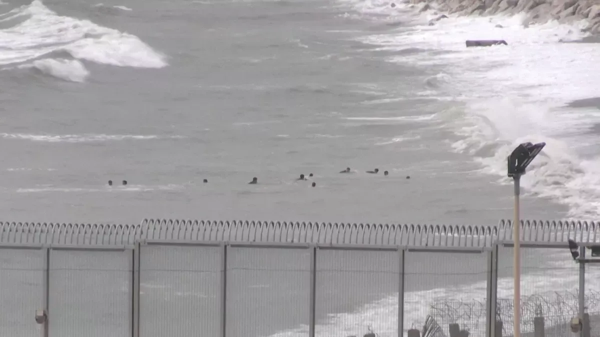 Humanitarian Crisis Escalates as Over 1,500 Migrants Arrive by Sea in Ceuta