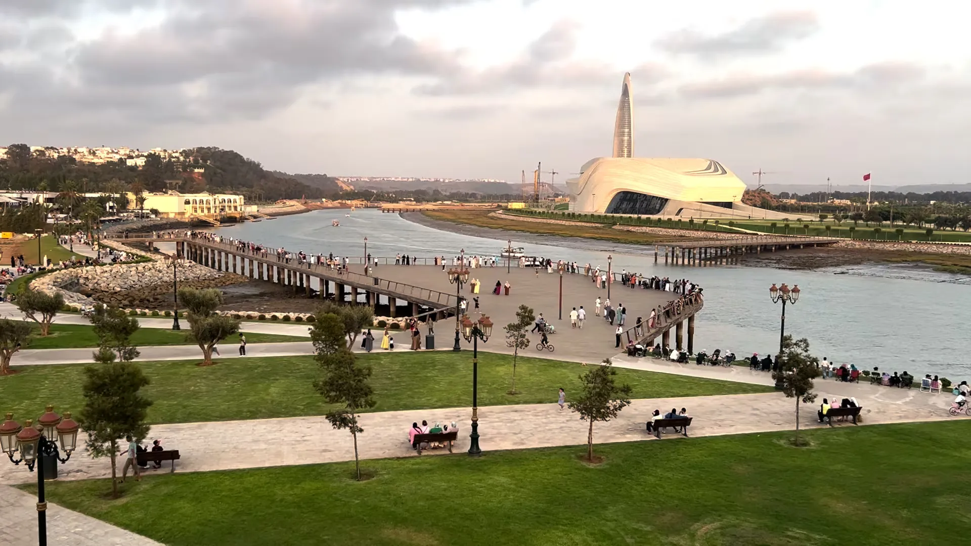Salé's Bouregreg Park: A Cool Escape Amidst the Heatwave