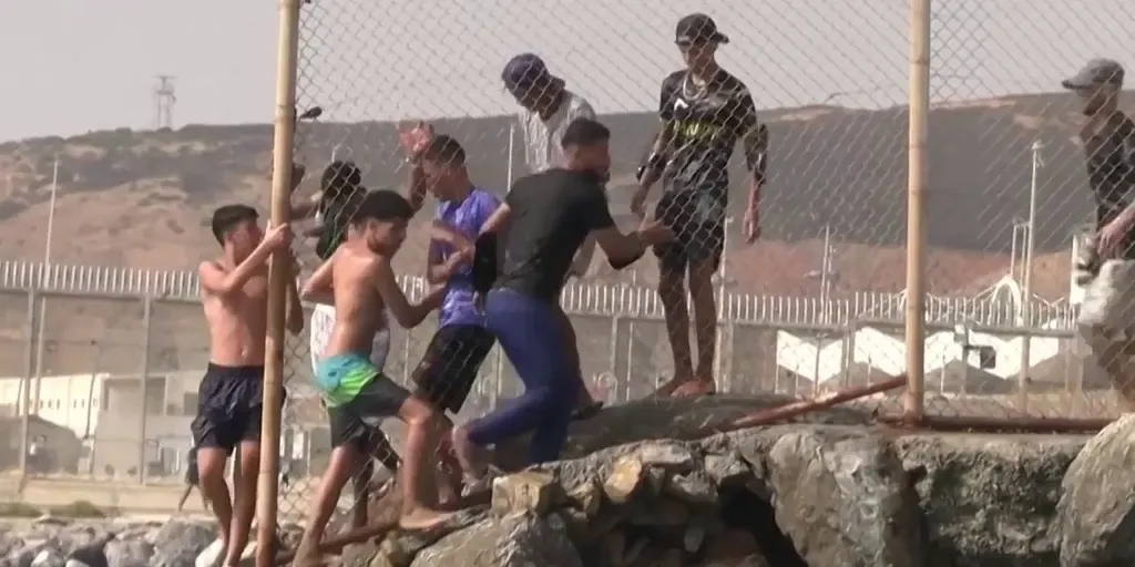 Surge of Moroccan Migrants Crosses Into Spain's Ceuta Enclave