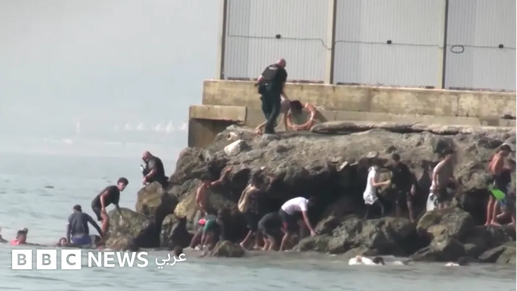Mass Migration: Hundreds Swim from Morocco to Spanish Enclave of Ceuta